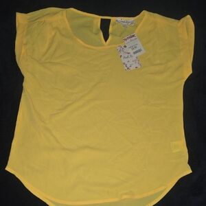 Pink Rose TJ-Max Sunny Yellow Top Tshirt Size Medium NWT
